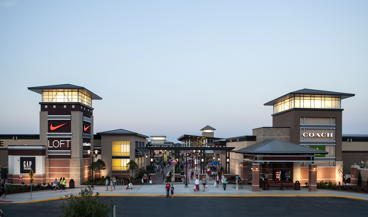 Do Business at St. Louis Premium Outlets®, a Simon Property.